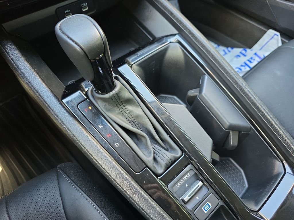 Used 2024 Blue Honda EX-L image 24