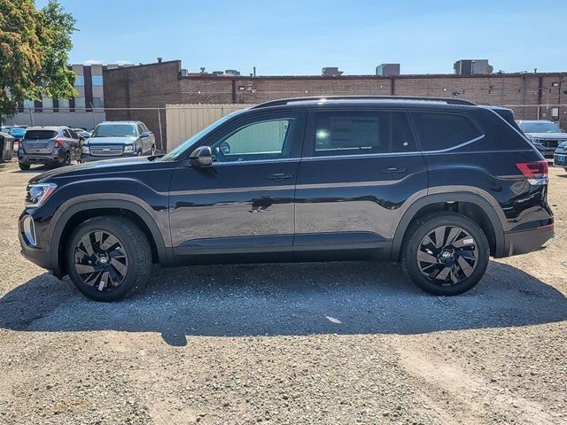 New 2026 Deep Black Pearl Volkswagen 2.0T SE w/Technology image 5