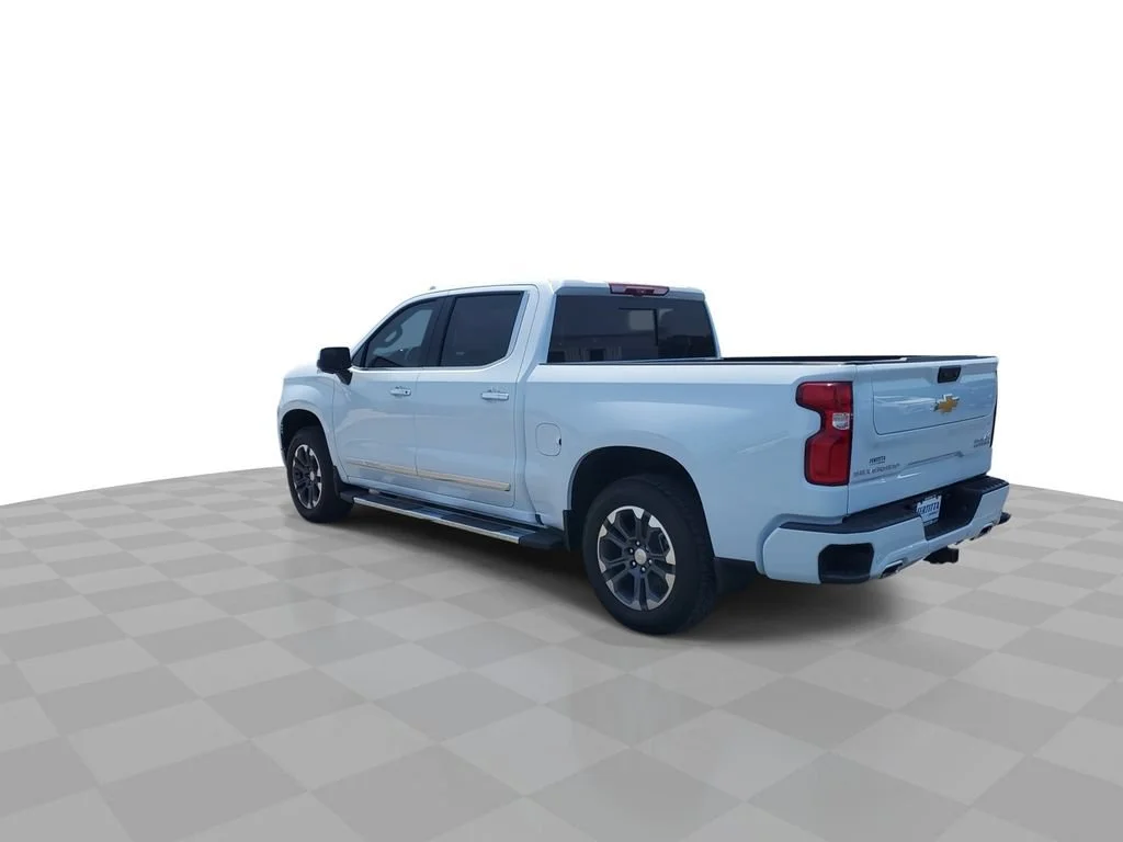 New 2026 Polar White Tricoat Chevrolet High Country image 6