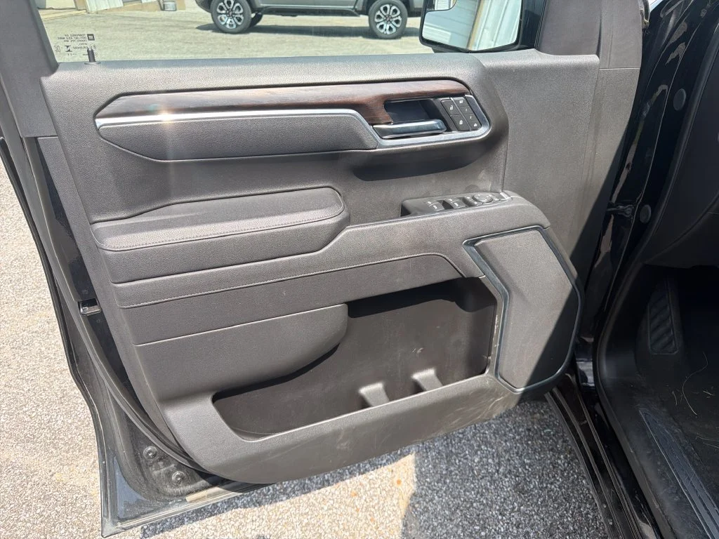 Used 2025 Black GMC SLT image 11