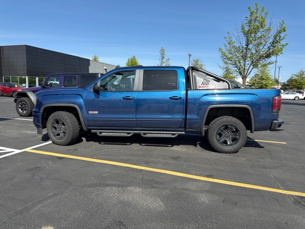 2017 GMC Sierra 4WD Crew Cab Short Box SLT's photo