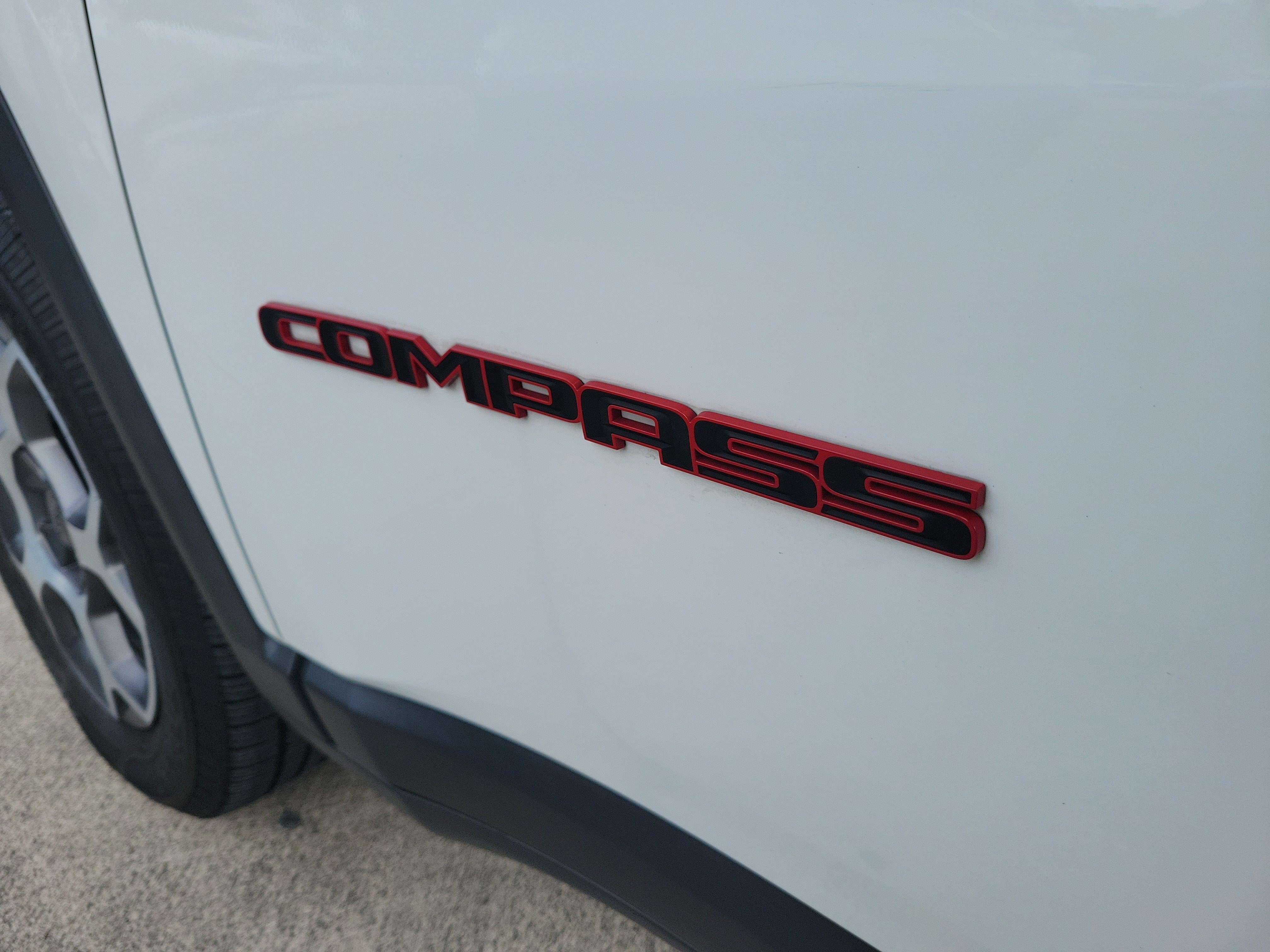 Used 2022 Bright White Clearcoat Jeep Trailhawk image 13