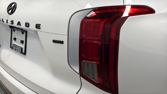 Used 2025 Hyper White Hyundai Calligraphy image 43