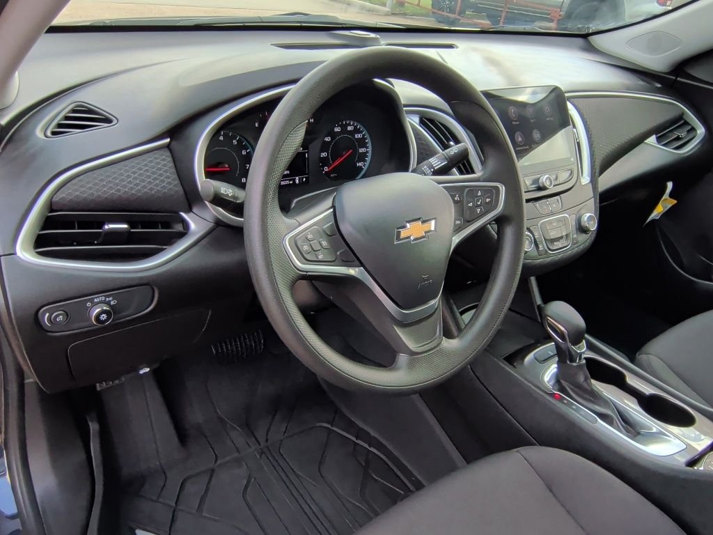 Used 2022 Gray Chevrolet LS image 14