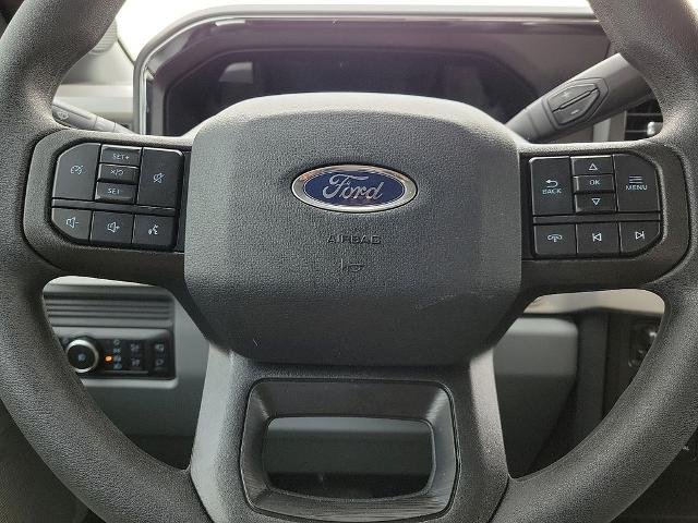 New 2026 Oxford White Ford F-250® XLT image 24