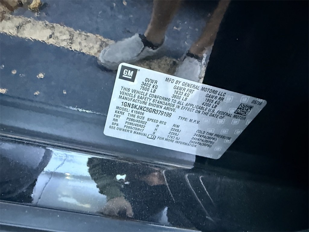 2016 Chevrolet Suburban LTZ photo 4