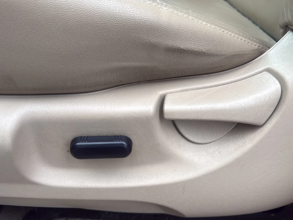 Used 2012 Blue Ford Limited image 15