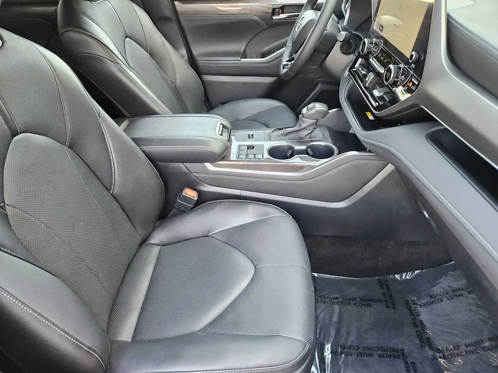 Used 2024 Ruby Flare Pearl Toyota Limited image 9