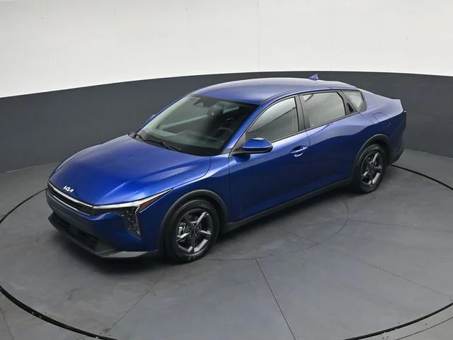 Used 2025 Blue Kia LXS image 29