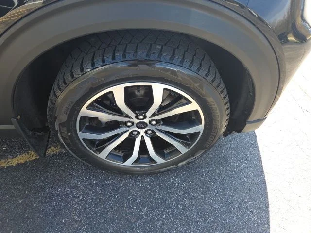 Used 2022 Black Ford ST-Line image 38