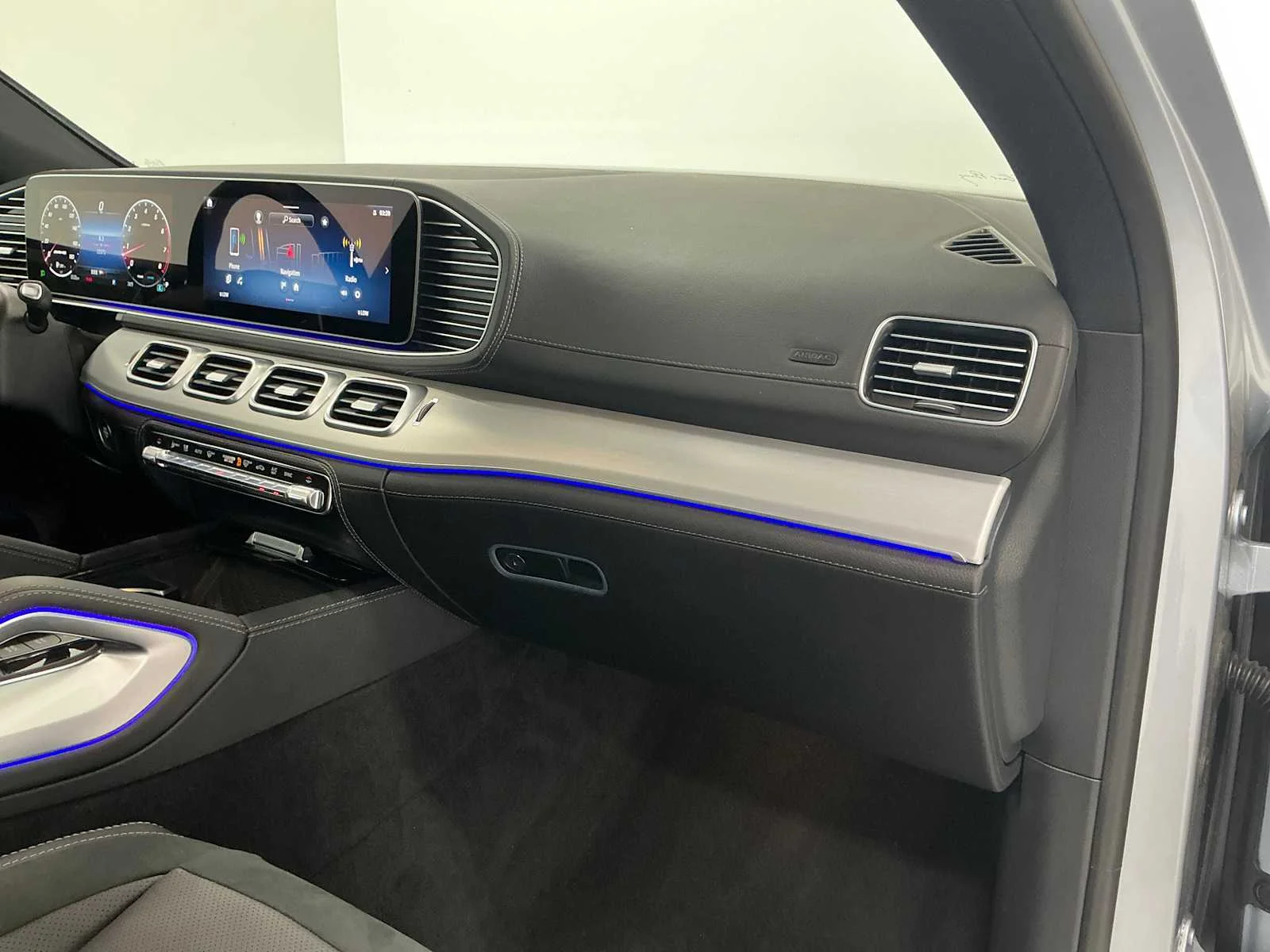 Certified Used 2025 Cirrus Silver Metallic Mercedes-Benz AMG® GLE 53 image 21