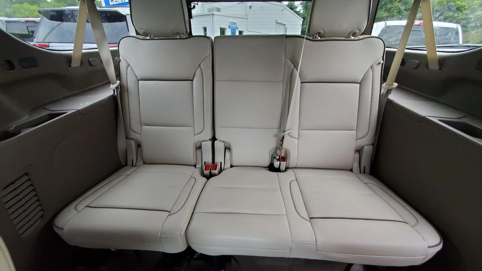 Used 2025 Onyx Black GMC Denali image 7