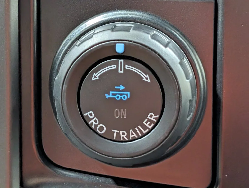 New 2026 Oxford White Ford Lariat® image 7