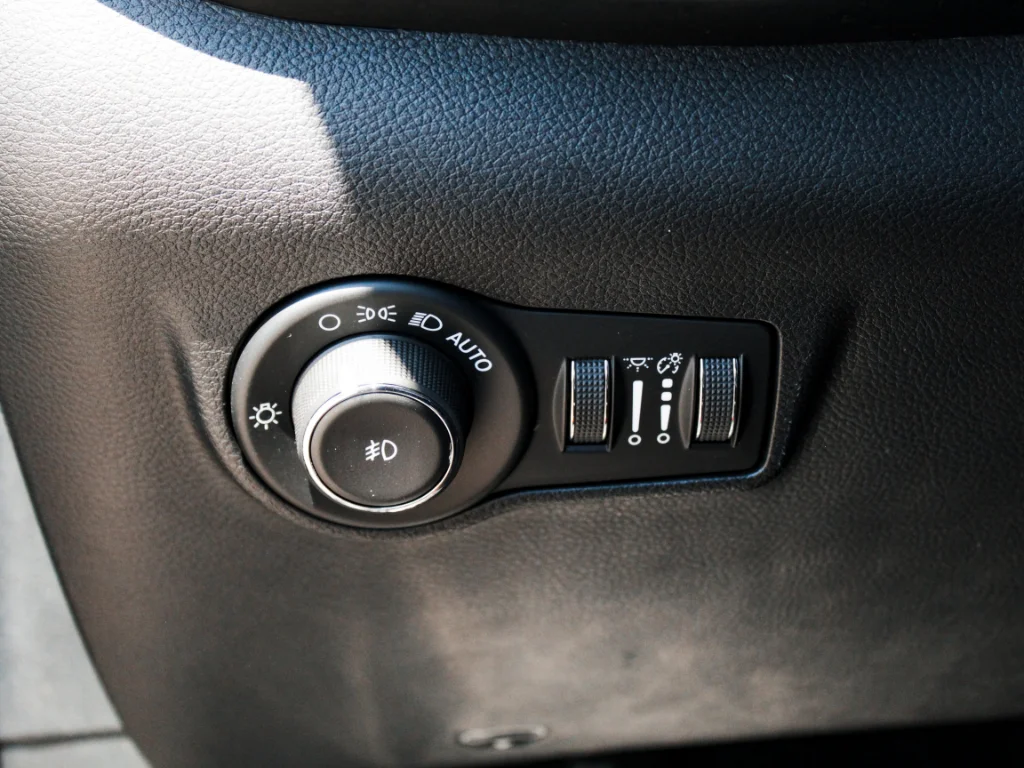 Used 2024  Jeep Trailhawk image 10