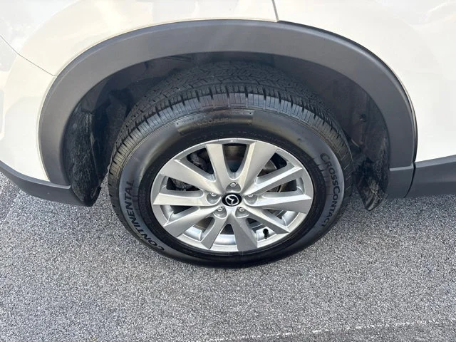 Used 2016 White Mazda Touring image 14