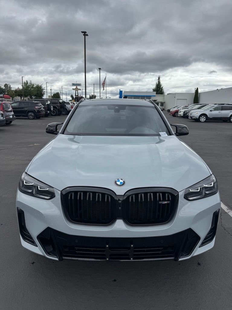 Used 2024 Brooklyn Gray Metallic BMW M40i image 10