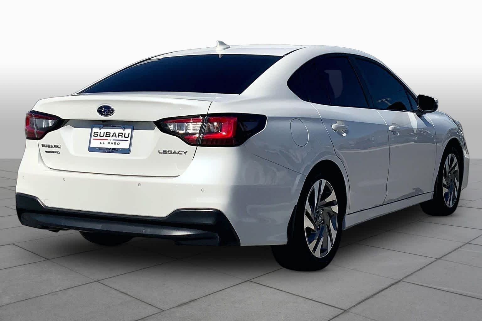 Used 2025 Crystal White Pearl Subaru Limited image 11