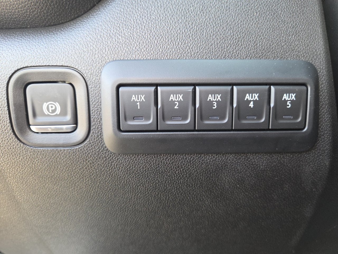 2026 GMC Sierra 3500 Chassis Cab Pro - Photo 12