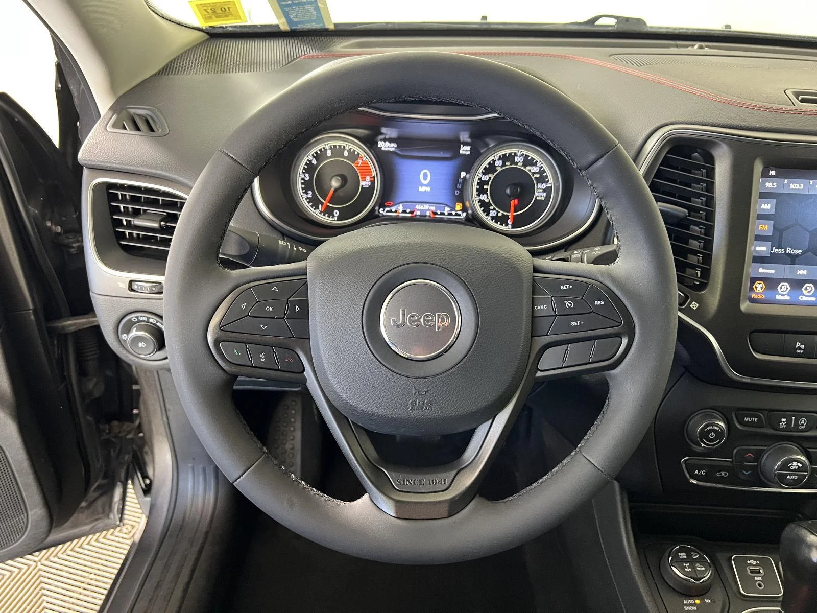 Used 2021 Granite Crystal Metallic Clearcoat Jeep Trailhawk image 14