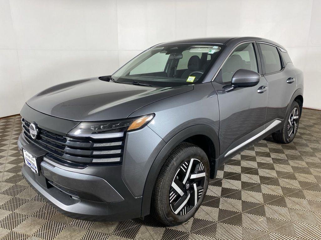 Used 2025 Gun Metallic Nissan SV image 22