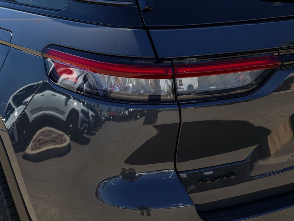 New 2026 Baltic Gray Metallic Clear-Coat Exterior Paint Jeep Limited image 6