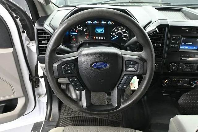 Used 2016 White Ford XL image 18