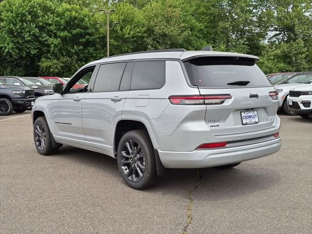 New 2026 Silver Zynith Exterior Paint Jeep Limited image 31