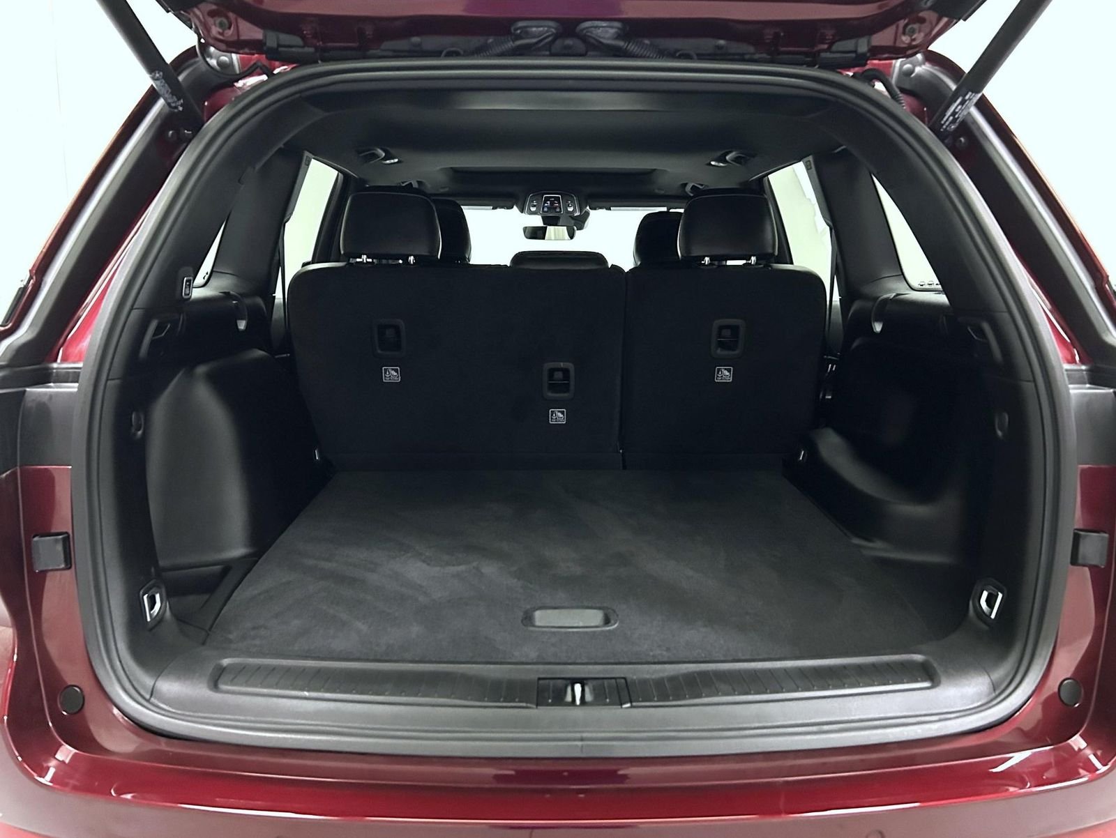 New 2025 Velvet Red Pearl-Coat Exterior Paint Jeep Altitude X image 21