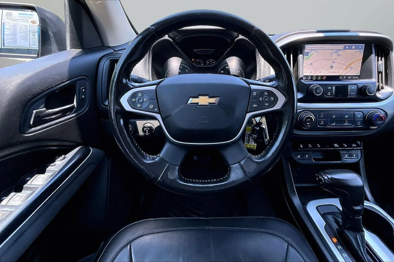 Used 2021  Chevrolet ZR2 image 10