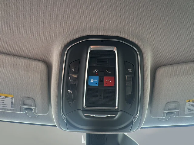 Used 2023 Red Jeep Laredo image 33