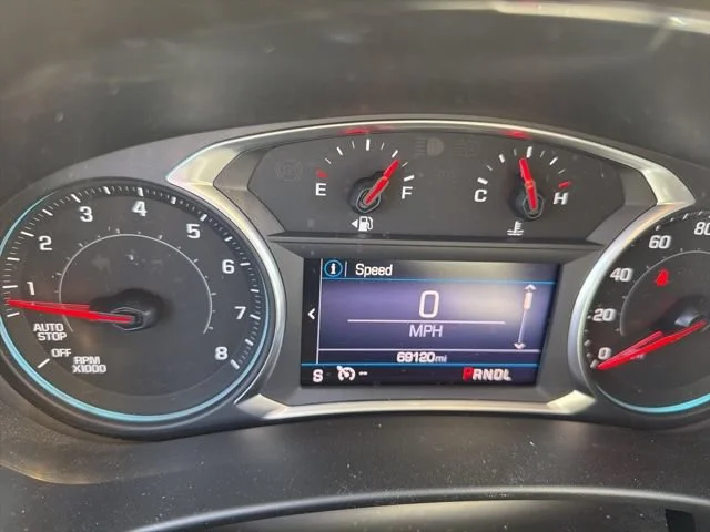 Used 2019 SILVER ICE METALLIC Chevrolet LT image 7