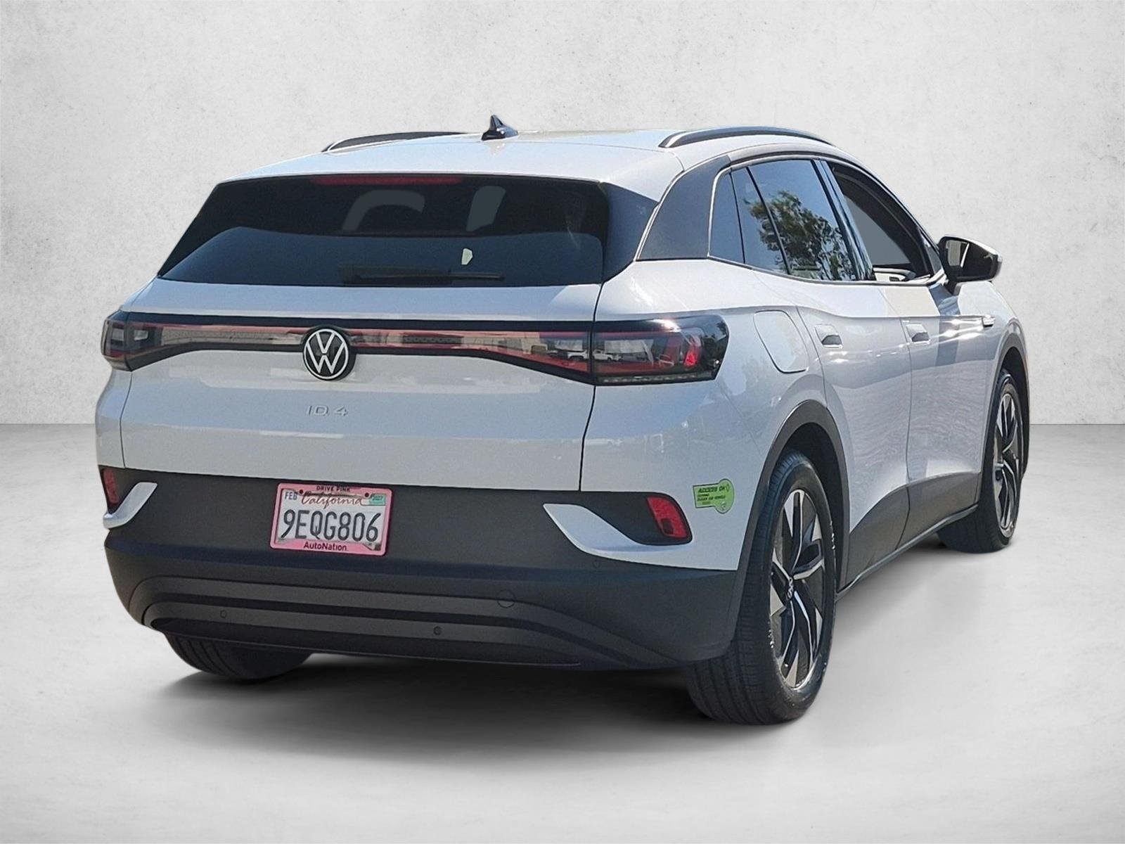 Used 2022 Black Volkswagen Pro image 5