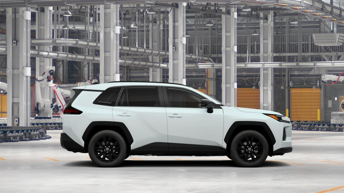 New 2026 Wind Chill Pearl Toyota XLE Premium image 12