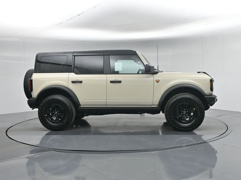 New 2026 Desert Sand Ford Badlands image 25
