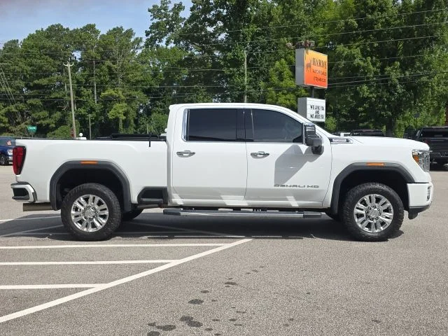 Used 2020 White GMC Denali image 6