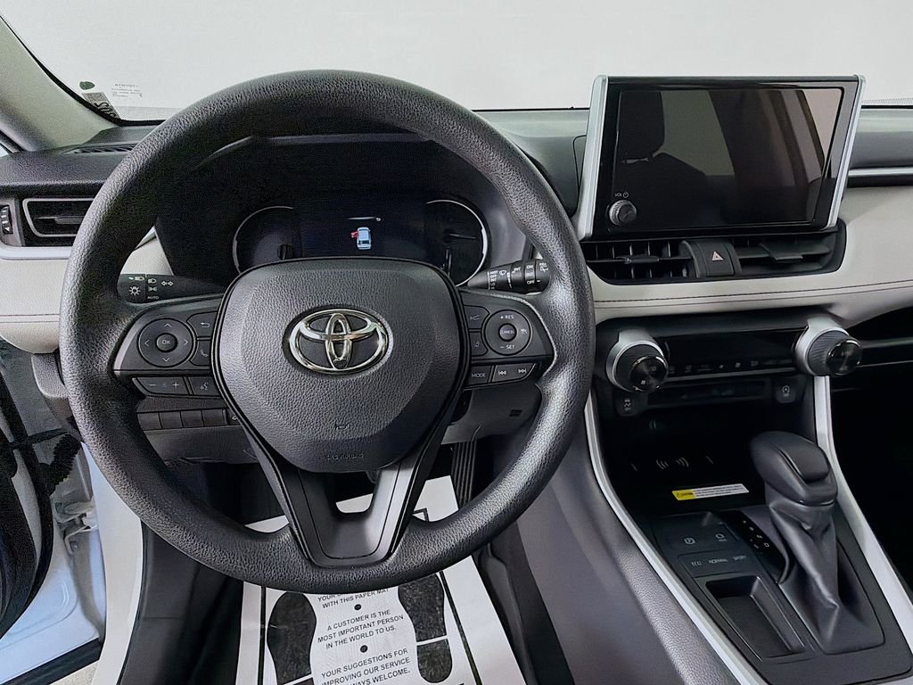 Used 2025 Ice Cap Toyota XLE image 11