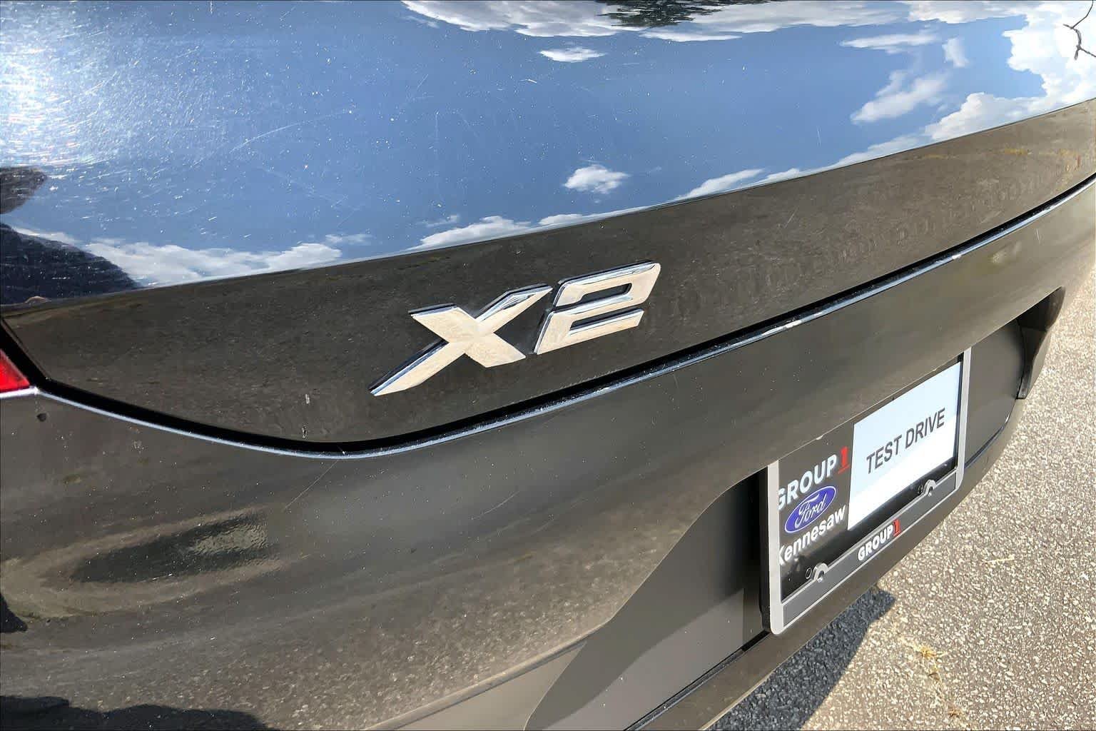 Used 2022 Jet Black BMW sDrive28i image 31