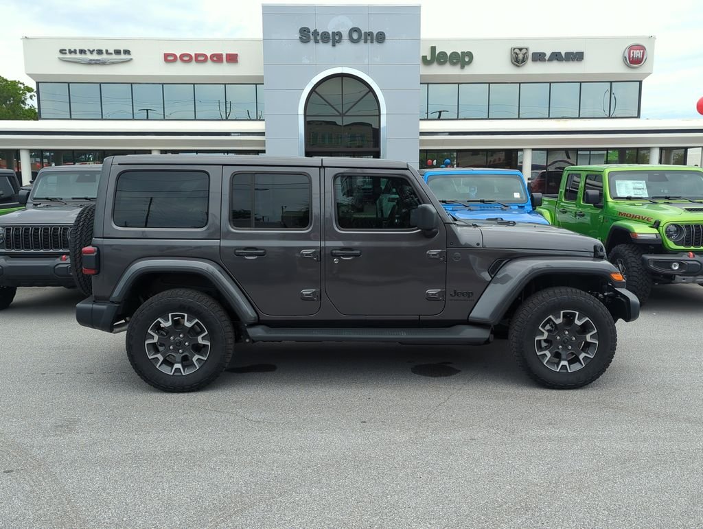New 2026 Granite Crystal Metallic Clear-Coat Exterior Paint Jeep Sahara image 8