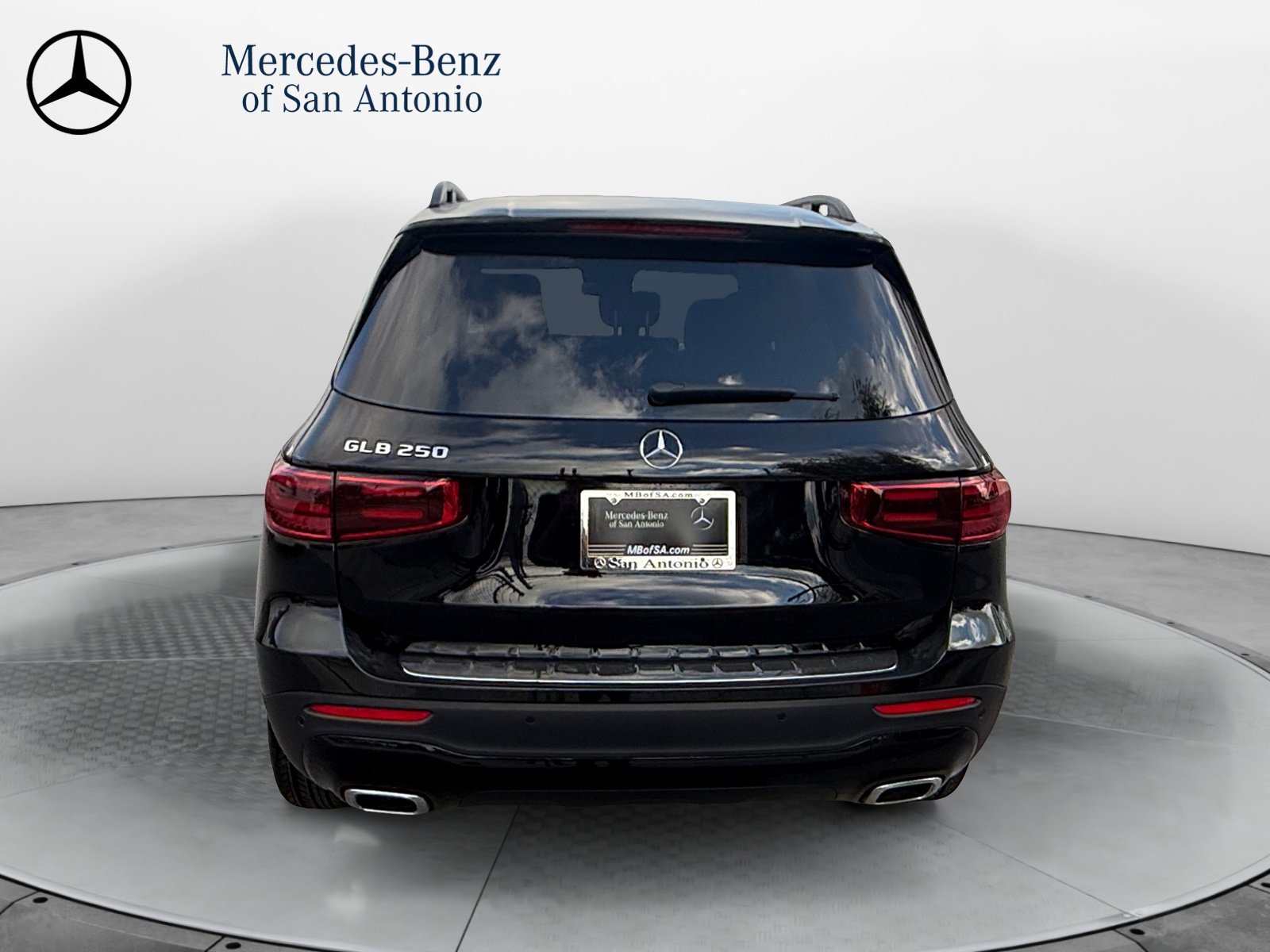 New 2026 Cosmos Black Metallic Mercedes-Benz GLB 250 image 31