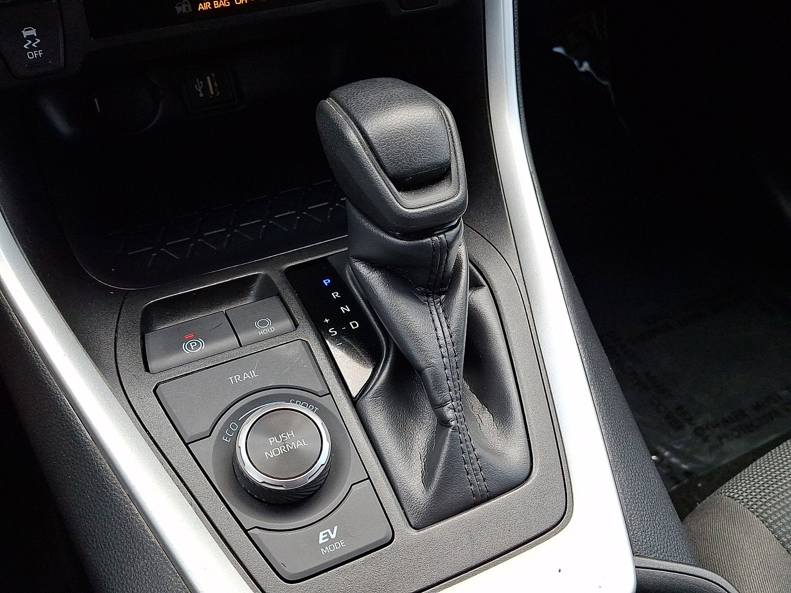 Used 2025 Ice Cap Toyota Hybrid LE image 13