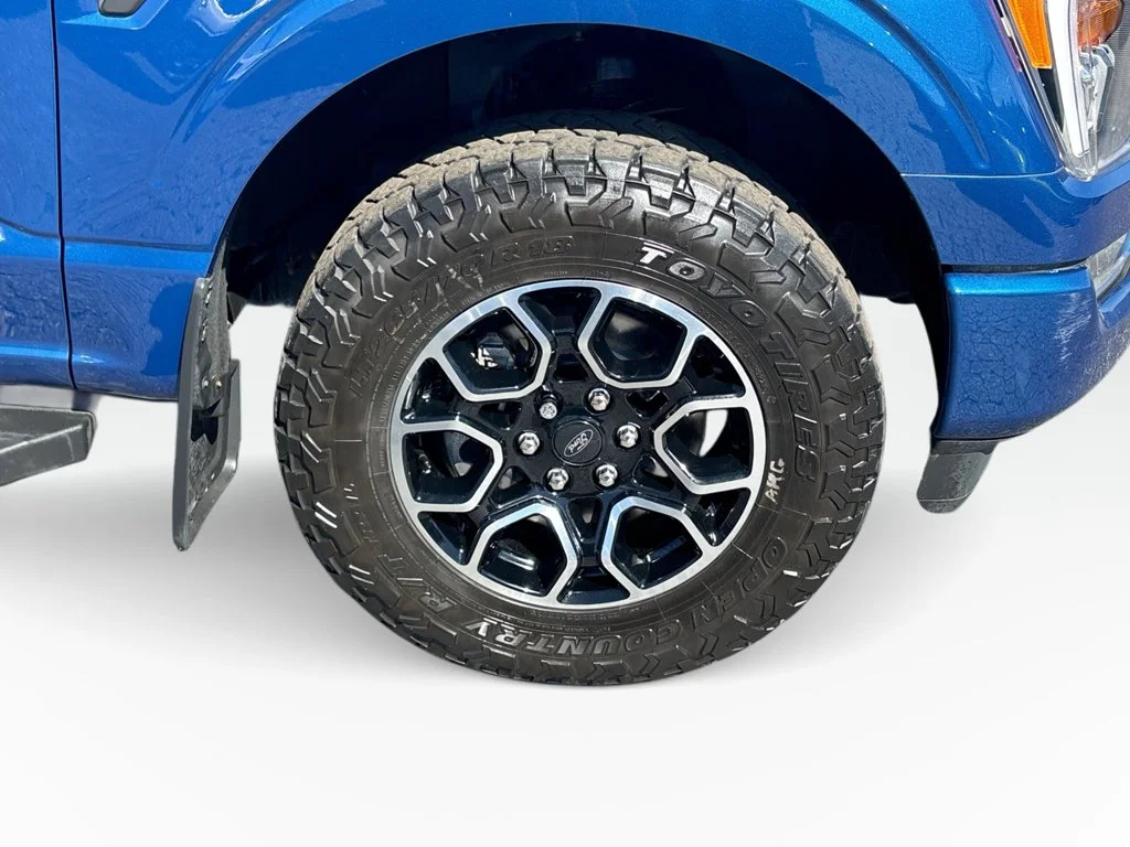 Used 2022 Atlas Blue Metallic Ford XLT image 11
