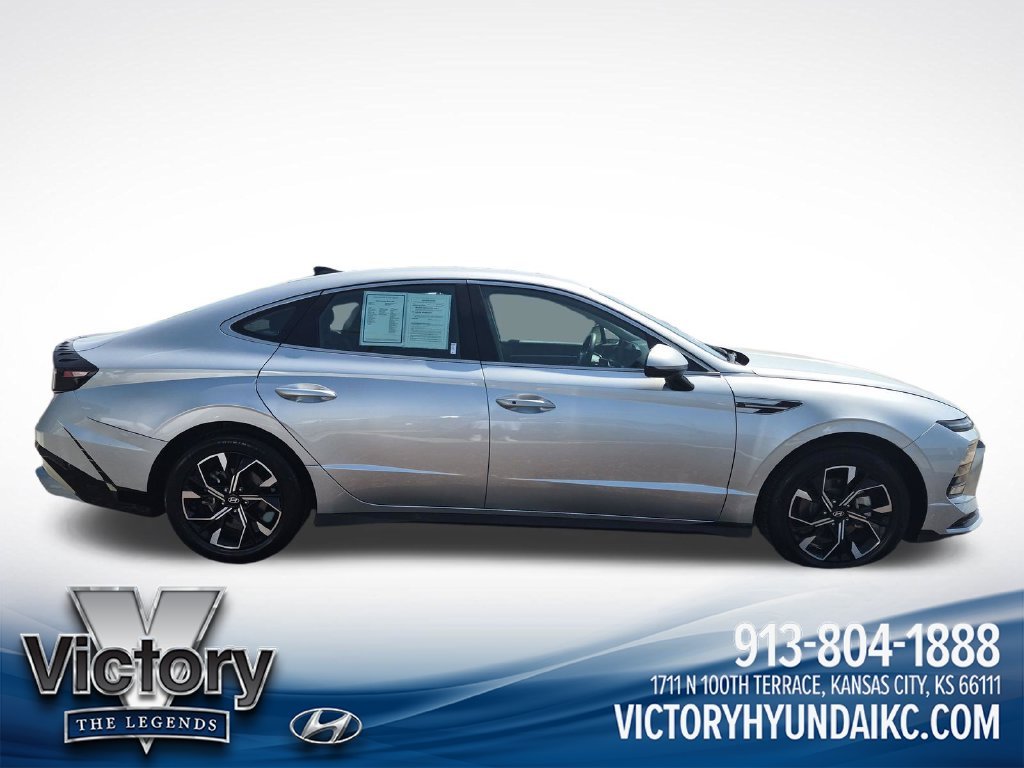 Certified Used 2025 Silver Hyundai SEL image 6