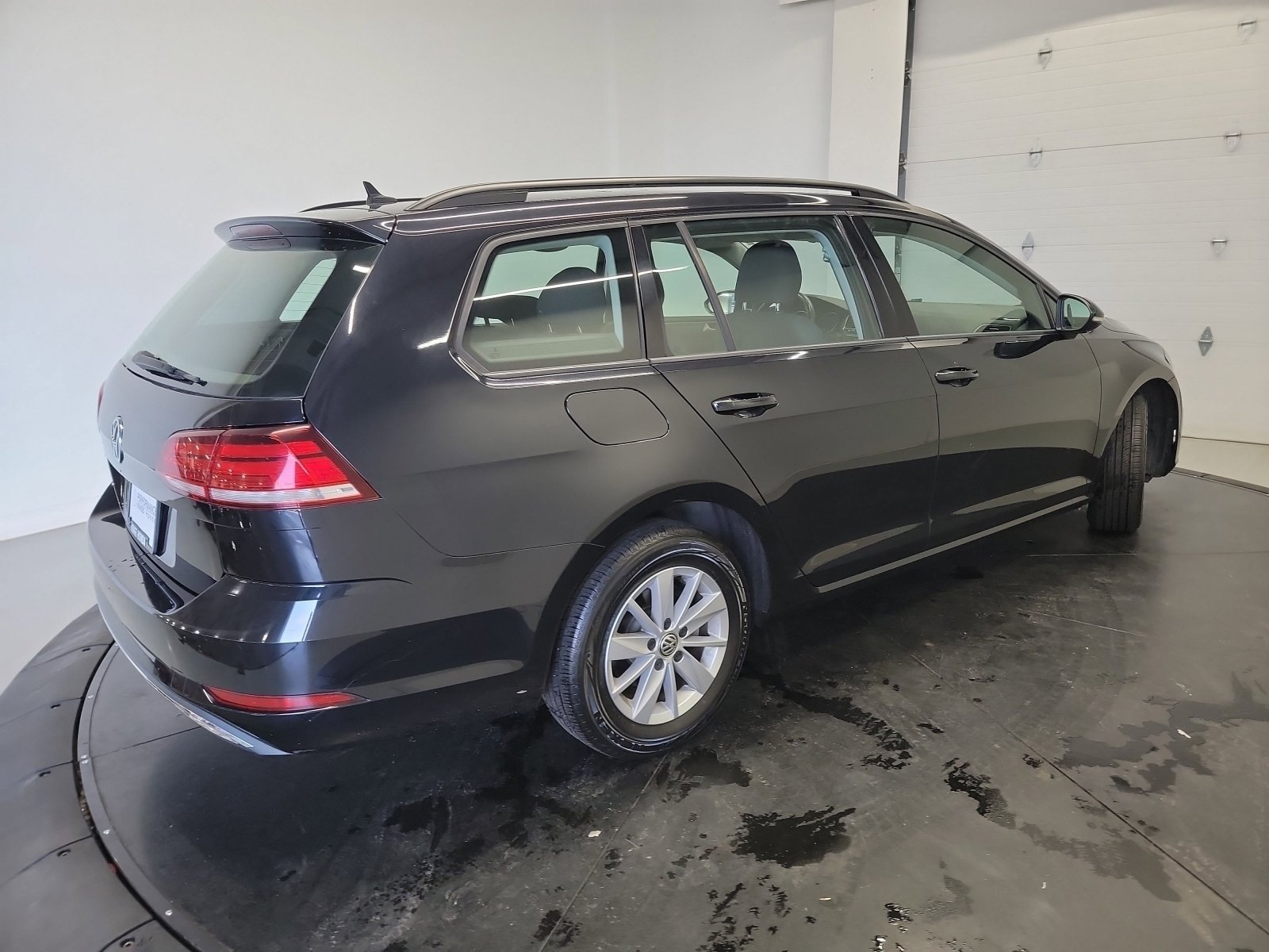 Used 2019 Deep Black Pearl Volkswagen S image 8