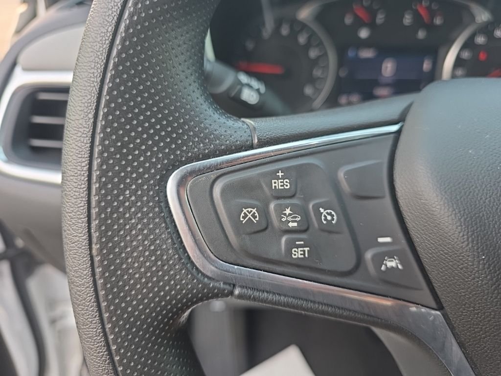 Used 2022 White Chevrolet LT image 15