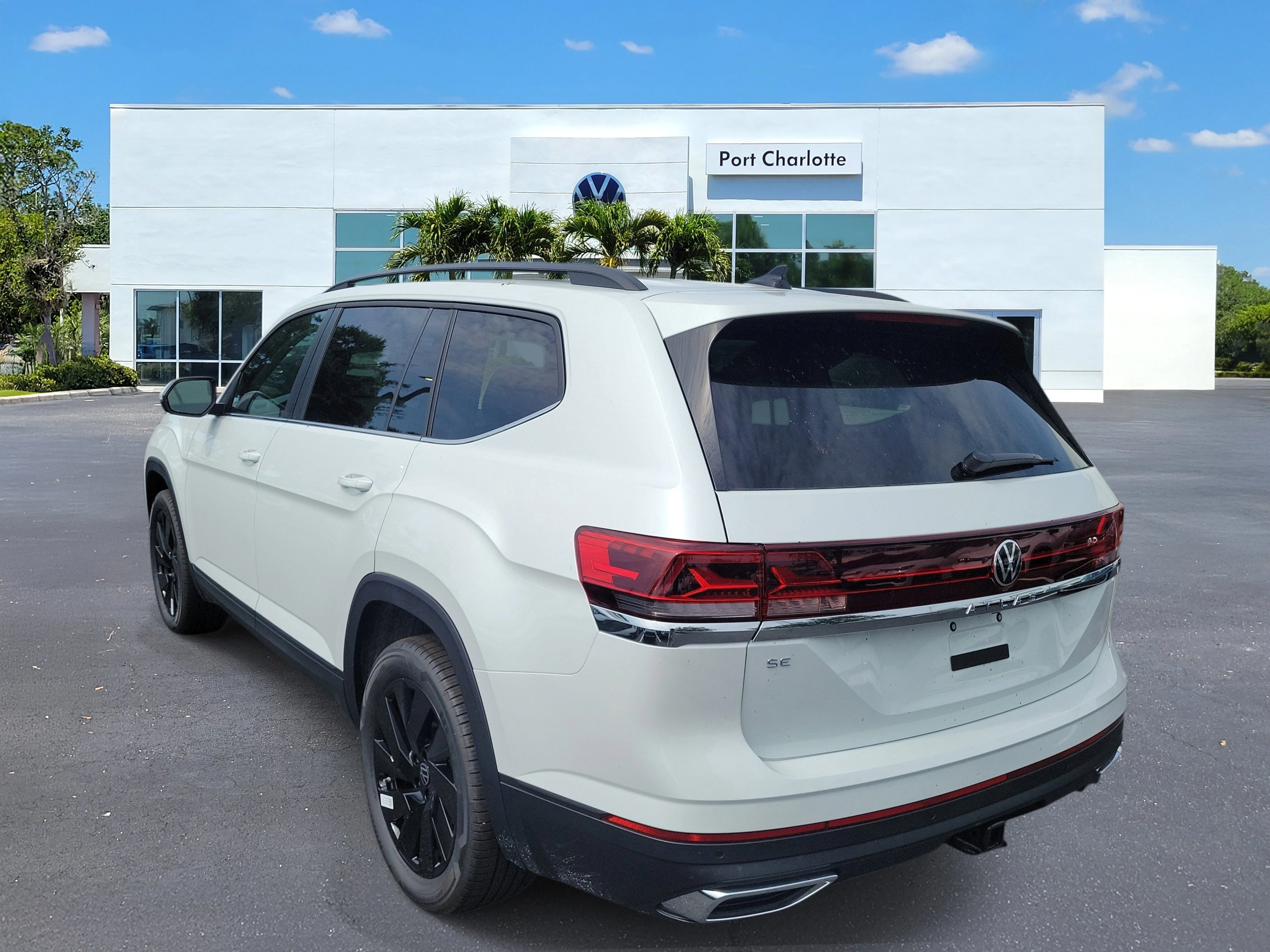 New 2026 White Volkswagen SE w/Technology image 30
