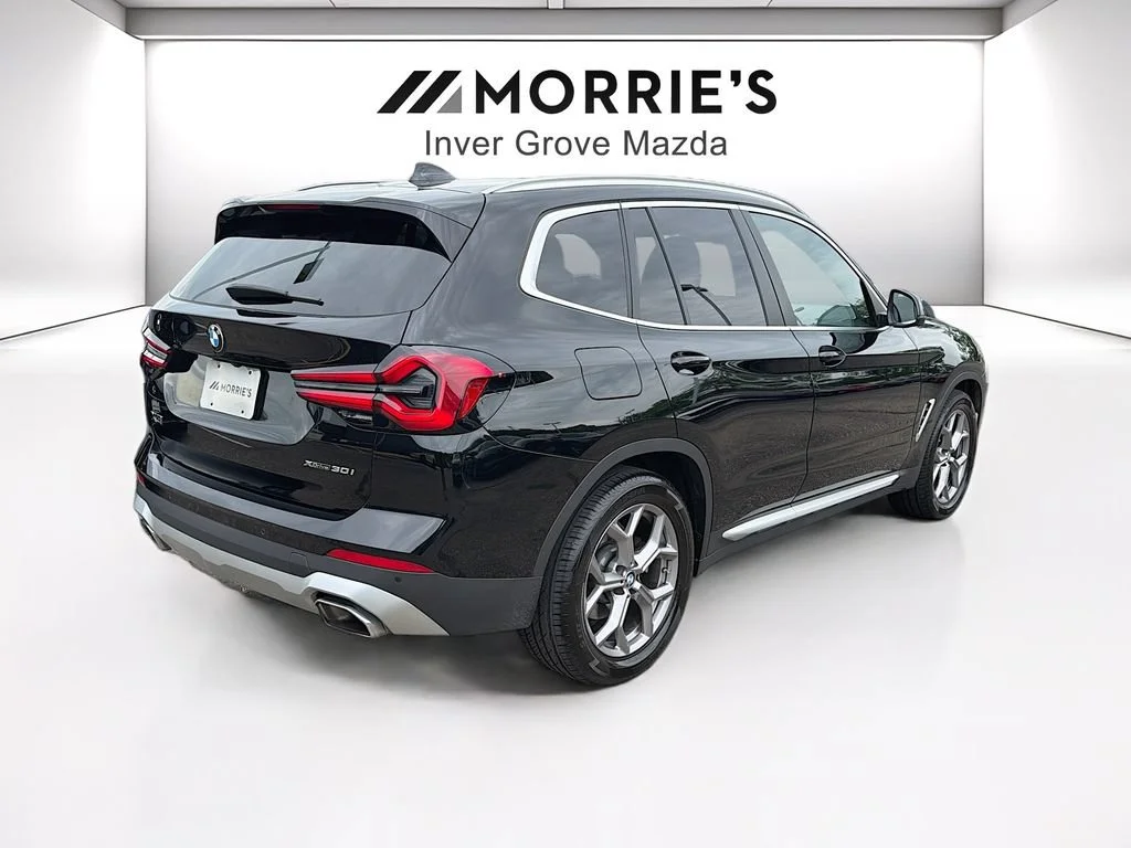 Used 2023  BMW xDrive30i image 5