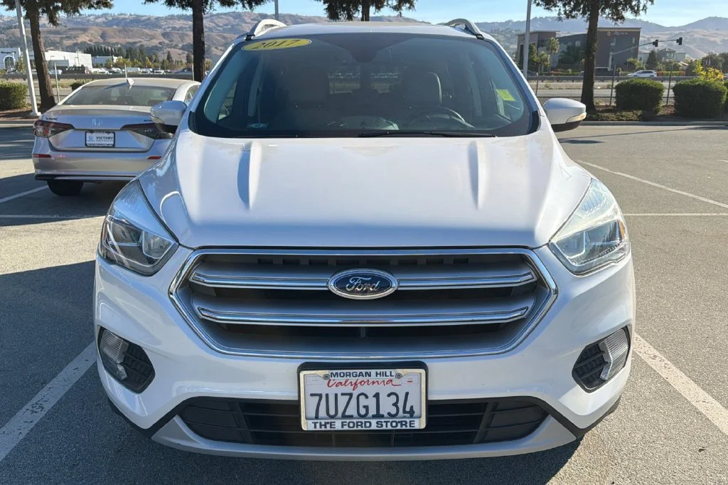 Used 2017 White Platinum Clearcoat Metallic Ford Titanium image 3