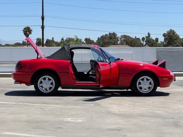 Used 1992 Classic Red Mazda Base image 29
