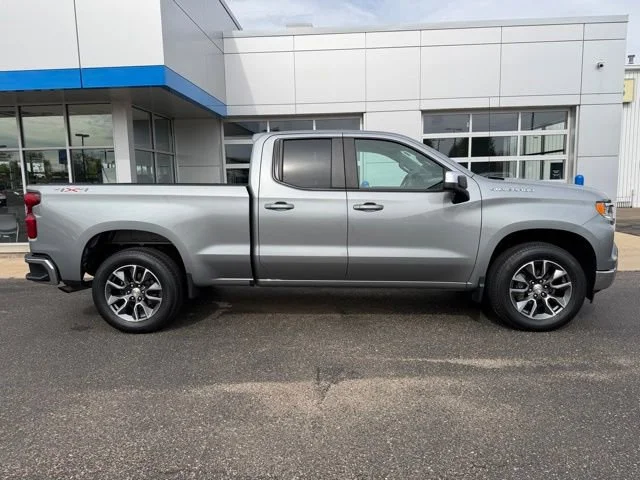 2023 Chevrolet Silverado 1500 LT - Photo 8