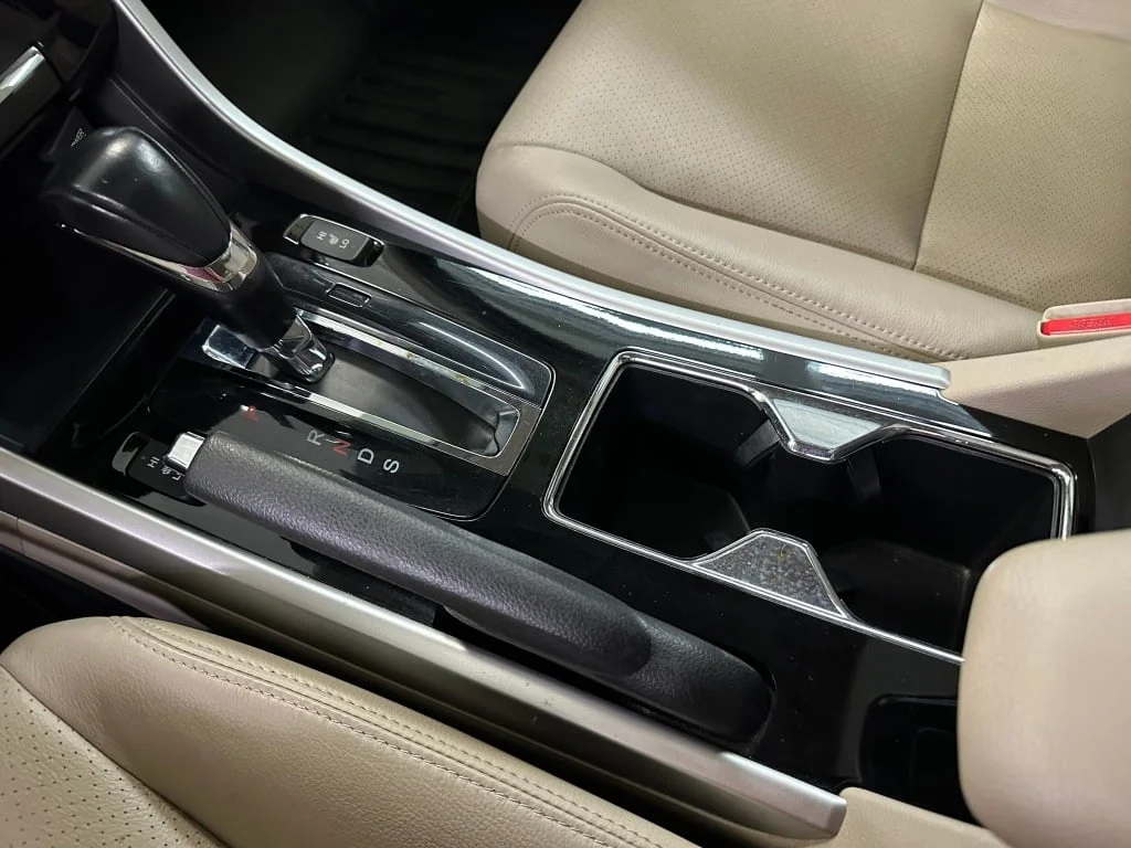2016 Honda Accord EX-L V-6 - Photo 17